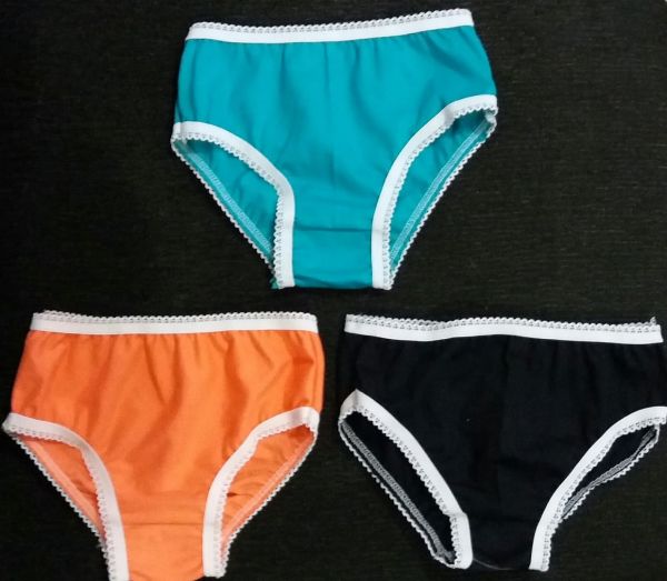 Calcinhas Infantis, Malha 100% Algodão, 6 Estampas Diferentes, 1 Pacote c/ 12 Unidades X R$ 1,65